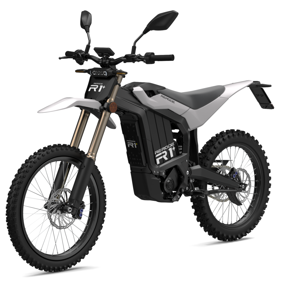 Studioaufnahme des RE RODE R1+ Elektro-Enduro-Motorrads. Das Bike hat ein modernes Design in Schwarz und Weiß, Stollenreifen für das Gelände, eine markante Vorderradgabel, Rückspiegel und Kennzeichenhalterung, freigestellt auf schwarzem Hintergrund.